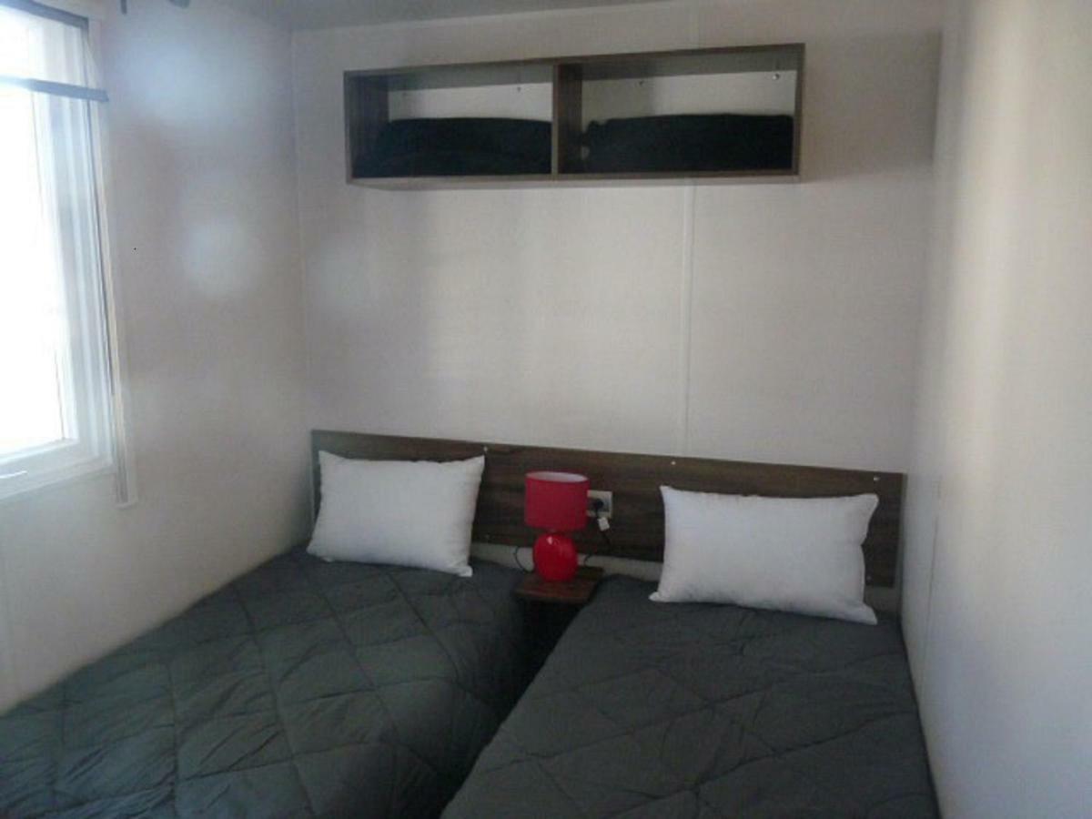 Mobile Home Ht De Gamme Climatise Dans Le Camping **** De La Reserve Gastes Kültér fotó