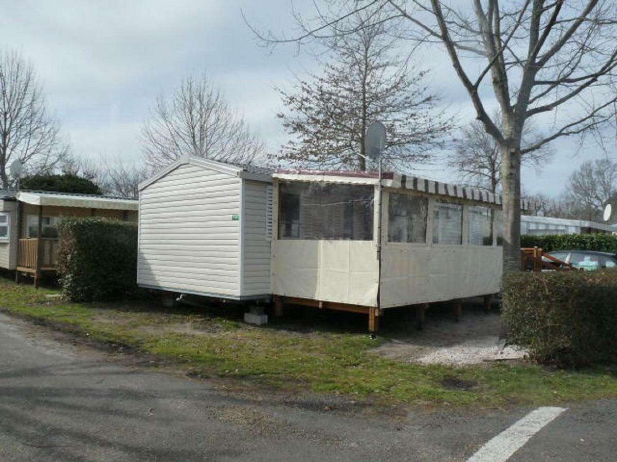 Mobile Home Ht De Gamme Climatise Dans Le Camping **** De La Reserve Gastes Kültér fotó
