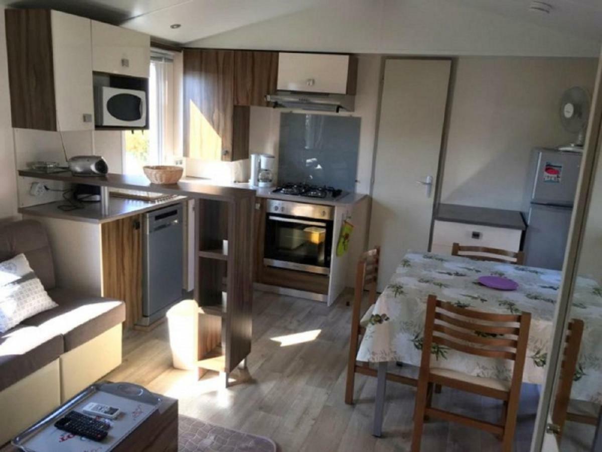 Mobile Home Ht De Gamme Climatise Dans Le Camping **** De La Reserve Gastes Kültér fotó