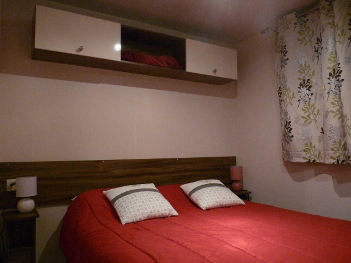 Mobile Home Ht De Gamme Climatise Dans Le Camping **** De La Reserve Gastes Kültér fotó